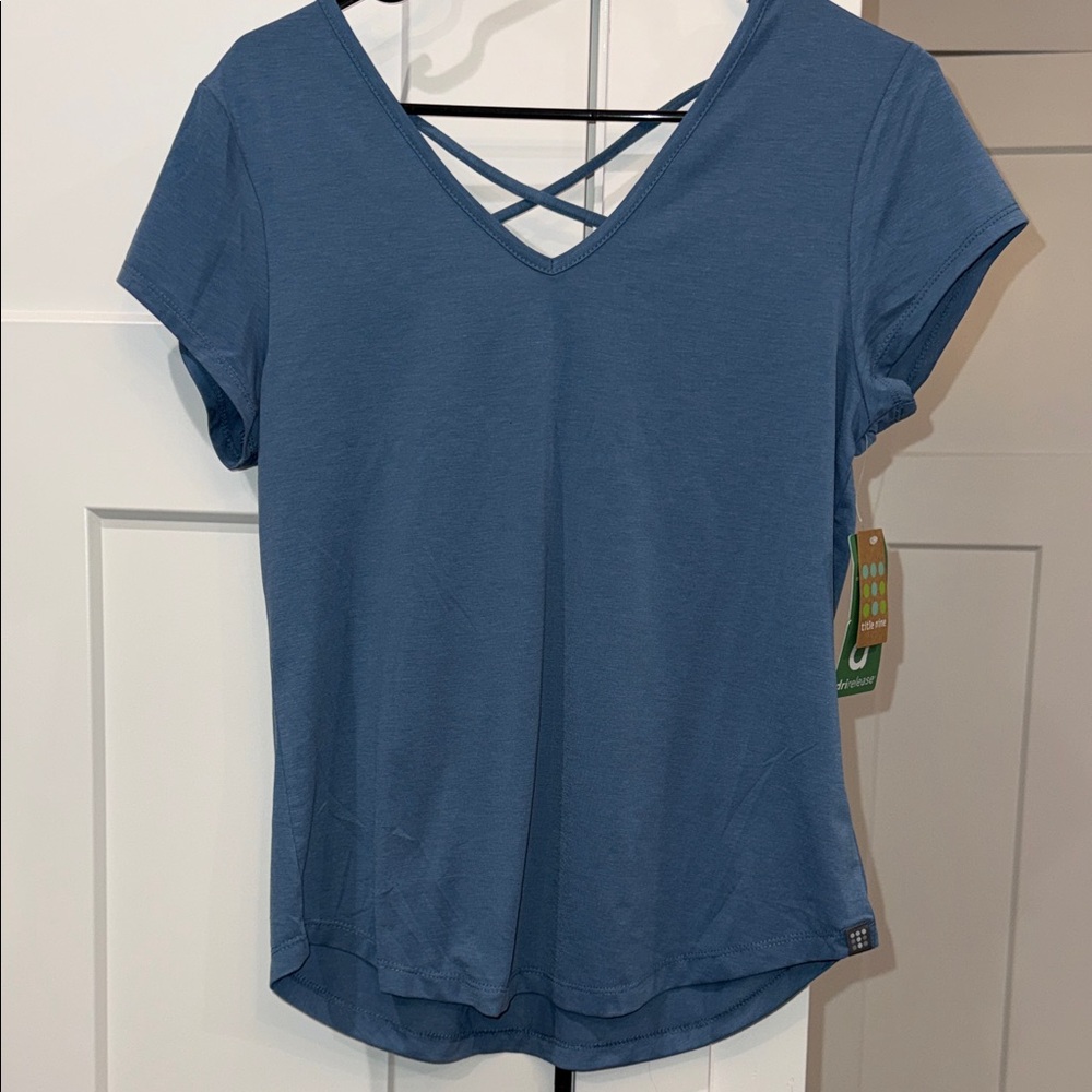 Title Nine Blue Short Sleeve V-Neck Top with Crisscross Detail